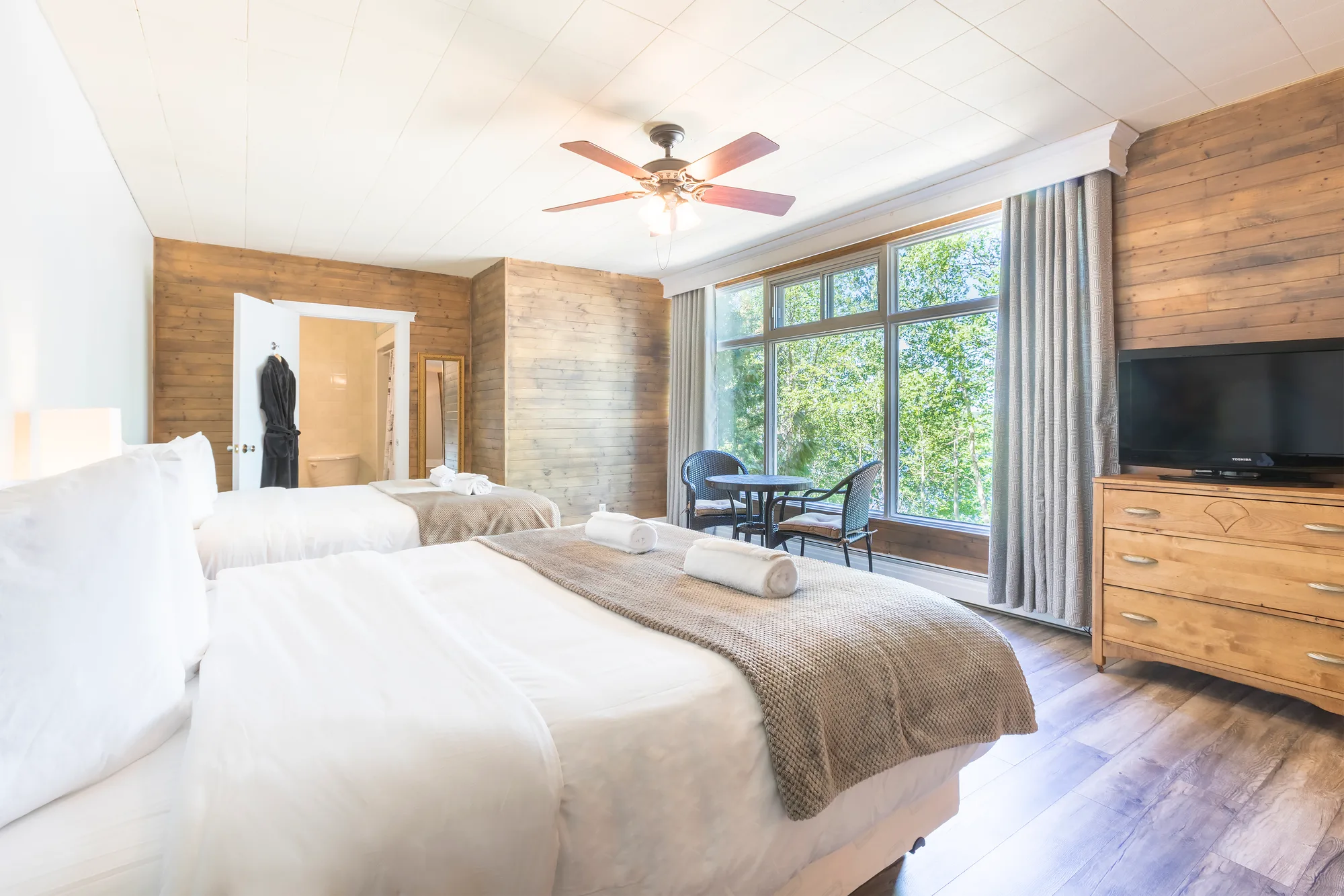 HDMarketing Et 2t3mPhotos.com à L'Auberge Des Berges à Saint F